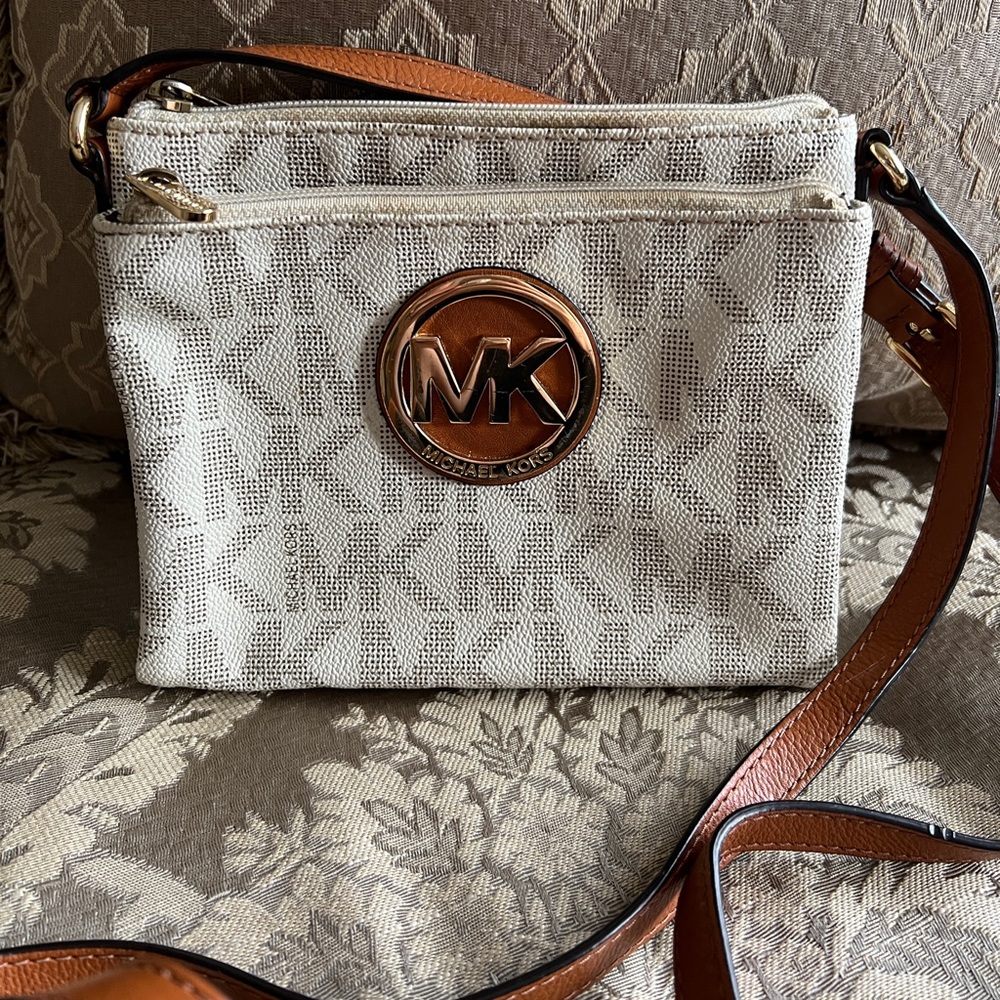 Authentic Michael Kors purse